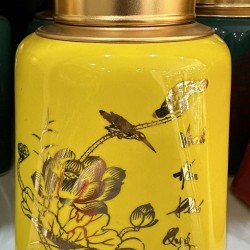 Bình đựng trà vẽ vàng LC03B