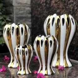 Lọ hoa dáng bàn tay Phật vẽ vàng LH034