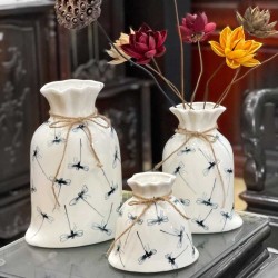 Lọ hoa mini dáng túi tiền để bàn vẽ chuồn kim LH091