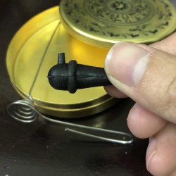 Lò xo nhấc tàn và cao su bịt nõ điếu cày - Combo phụ kiện điếu cày Lò xo nhấc tàn và cao su bịt nõ điếu cày - Combo phụ kiện điếu cày