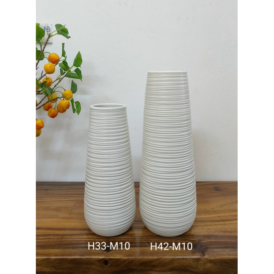 Lọ (bình) hoa trắng dáng lò xo xoắn LH017