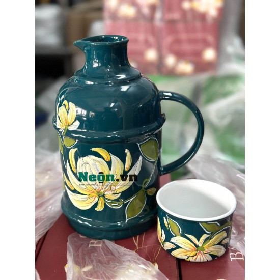 Phích nước sứ Bát Tràng xanh cổ vịt vẽ hoa cúc vàng