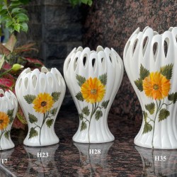 Lọ hoa dáng bàn tay Phật vẽ hoa cúc vàng LH033CV Lọ hoa dáng bàn tay Phật vẽ hoa cúc vàng LH033CV